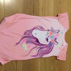 Kids unicorn shirt.